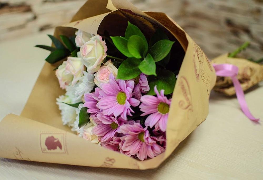 Букет цветов из: Розы и Хризантемы в Гнилом