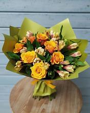 Букет цветов из:  Альстромерии и Розы в Гнилом