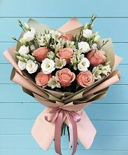 Букет цветов из:  Розы, Альстромерии и Лизиантусы в Гнилом