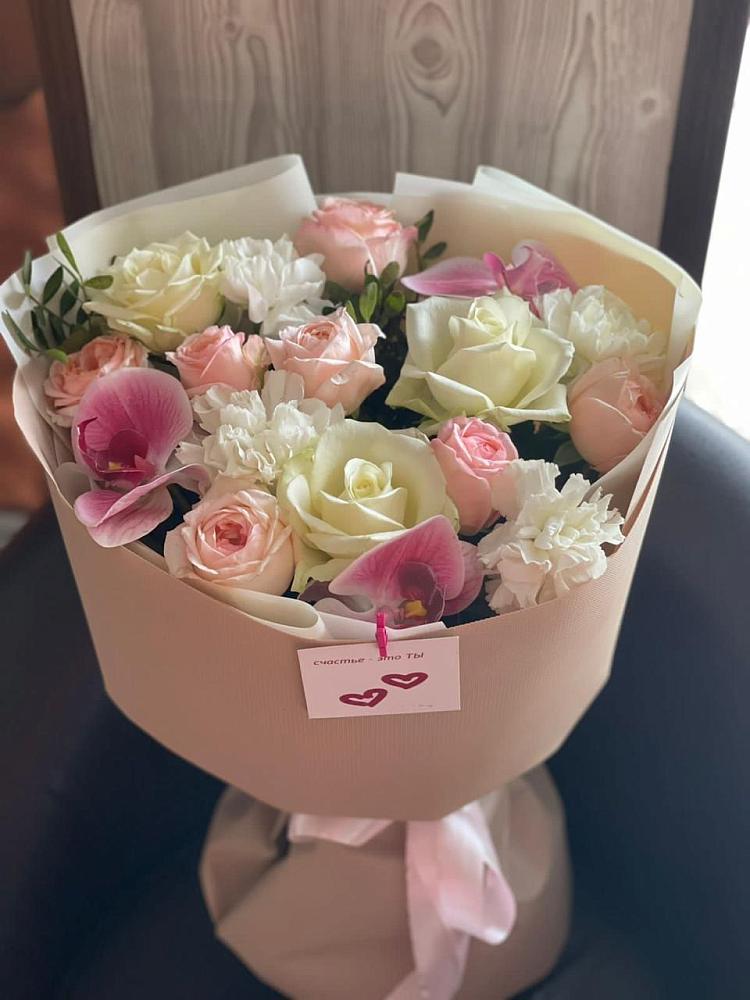 Букет цветов из: Орхидеи, Розы и Гвоздики в Гнилом