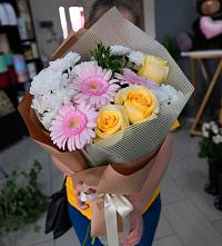 Букет цветов из:  Герберы, Розы и Хризантемы в Гнилом