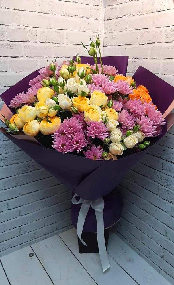 Букет цветов из: Хризантемы и Розы в Гнилом