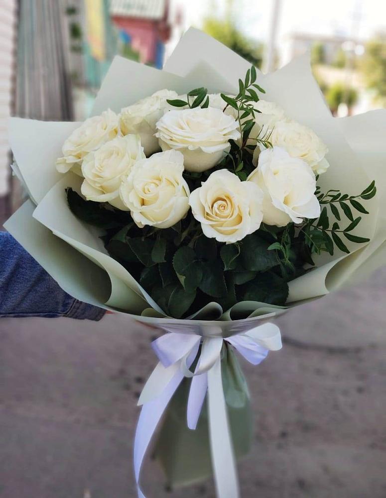 Букет Белые розы Проуд в Гнилом