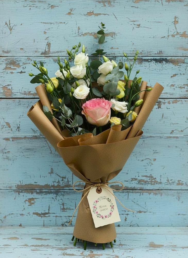 Букет цветов из: Розы и Лизиантусы в Гнилом