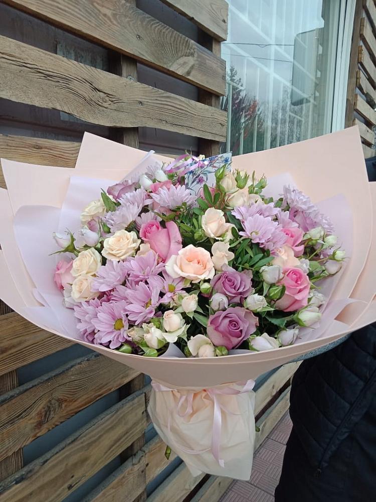 Букет цветов из: Розы и Хризантемы в Гнилом