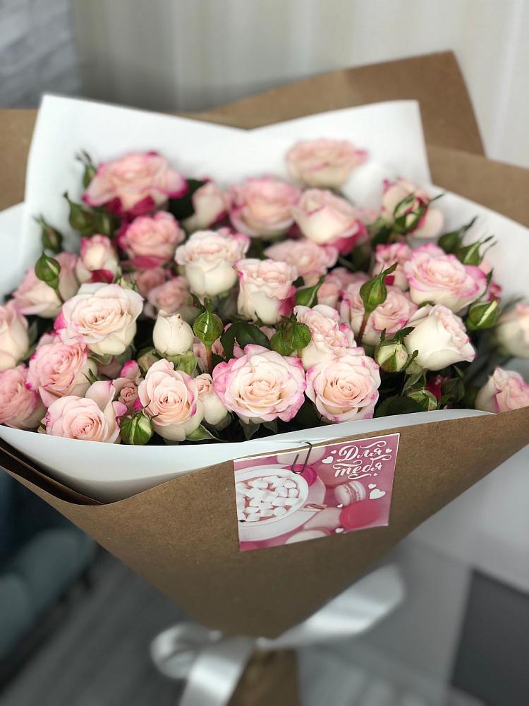 Букет цветов из: Розы в Гнилом