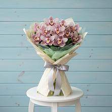 Букет цветов из:  Орхидеи и Розы в Гнилом