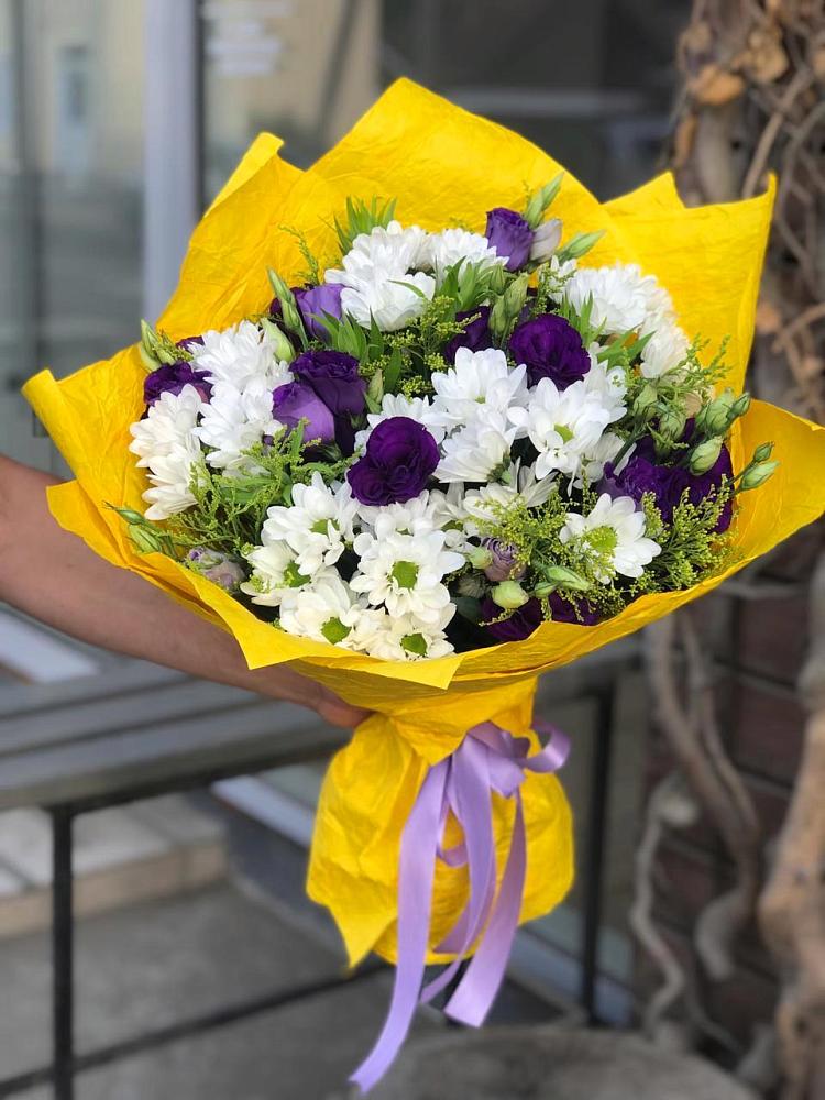 Букет цветов из: Ирисы, Хризантемы и Ромашки в Гнилом