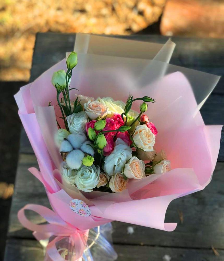 Букет цветов из: Розы и Лизиантусы в Гнилом