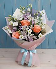 Букет цветов из:  Лизиантусы, Розы, Альстромерии и Гипсофила в Гнилом