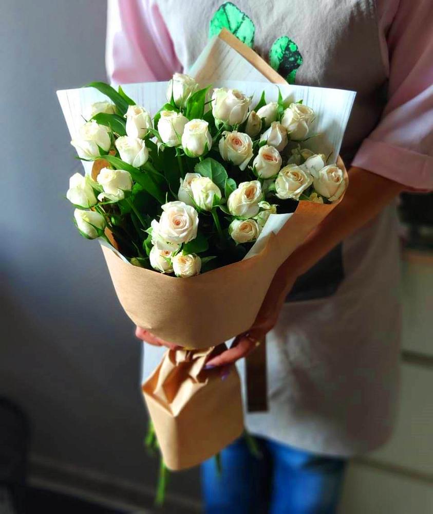 Букет цветов из: Розы в Гнилом