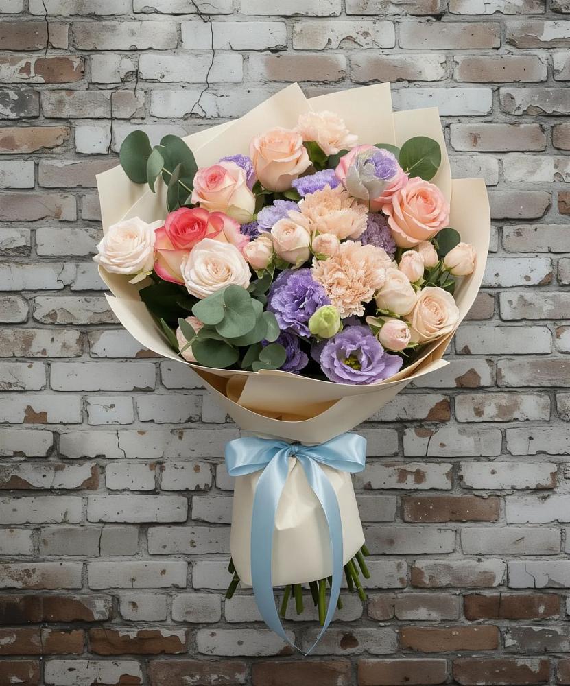 Букет цветов из: Розы, Лизиантусы и Гвоздики в Гнилом