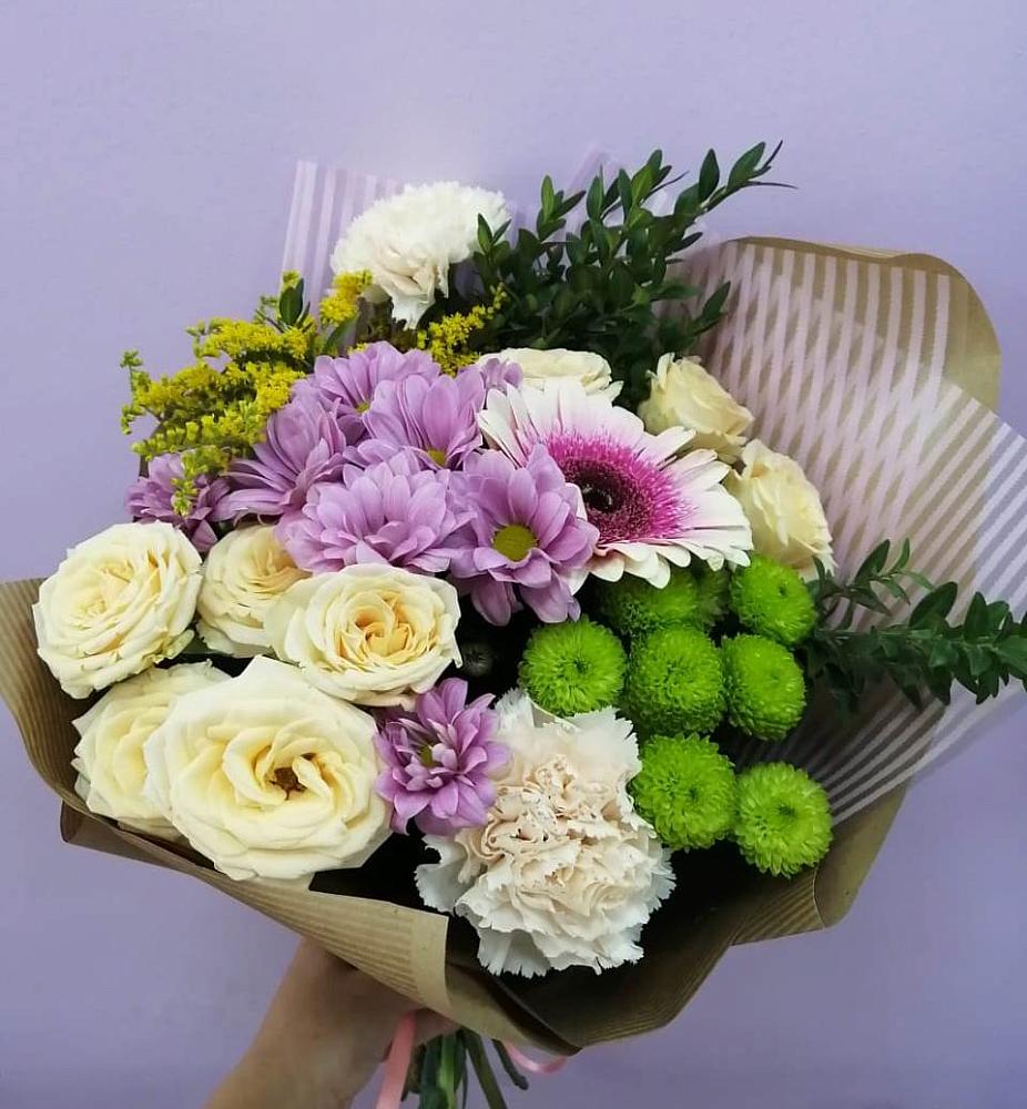 Букет цветов из: Хризантемы, Розы, Гвоздики и Герберы в Гнилом