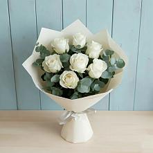 Букет Белые розы в Эвкалипте в Гнилом
