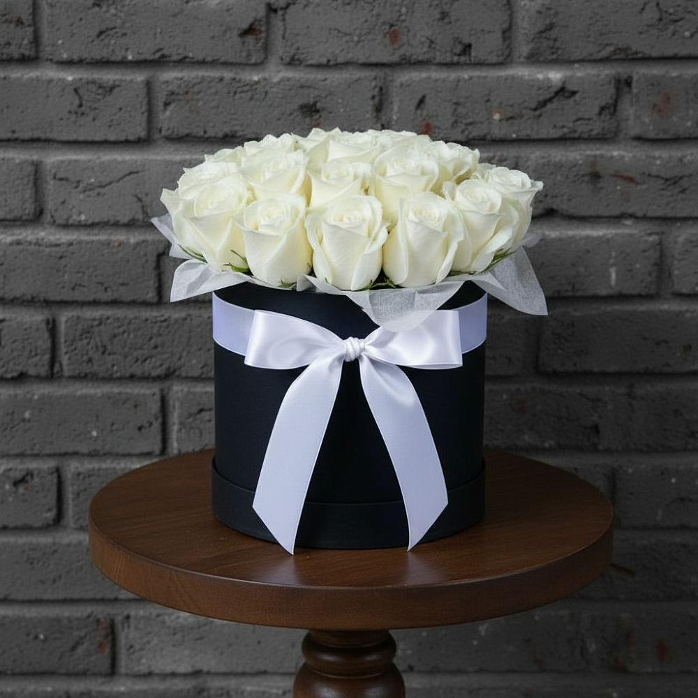 Цветочная композиция из Розы в шляпной коробке в Гнилом