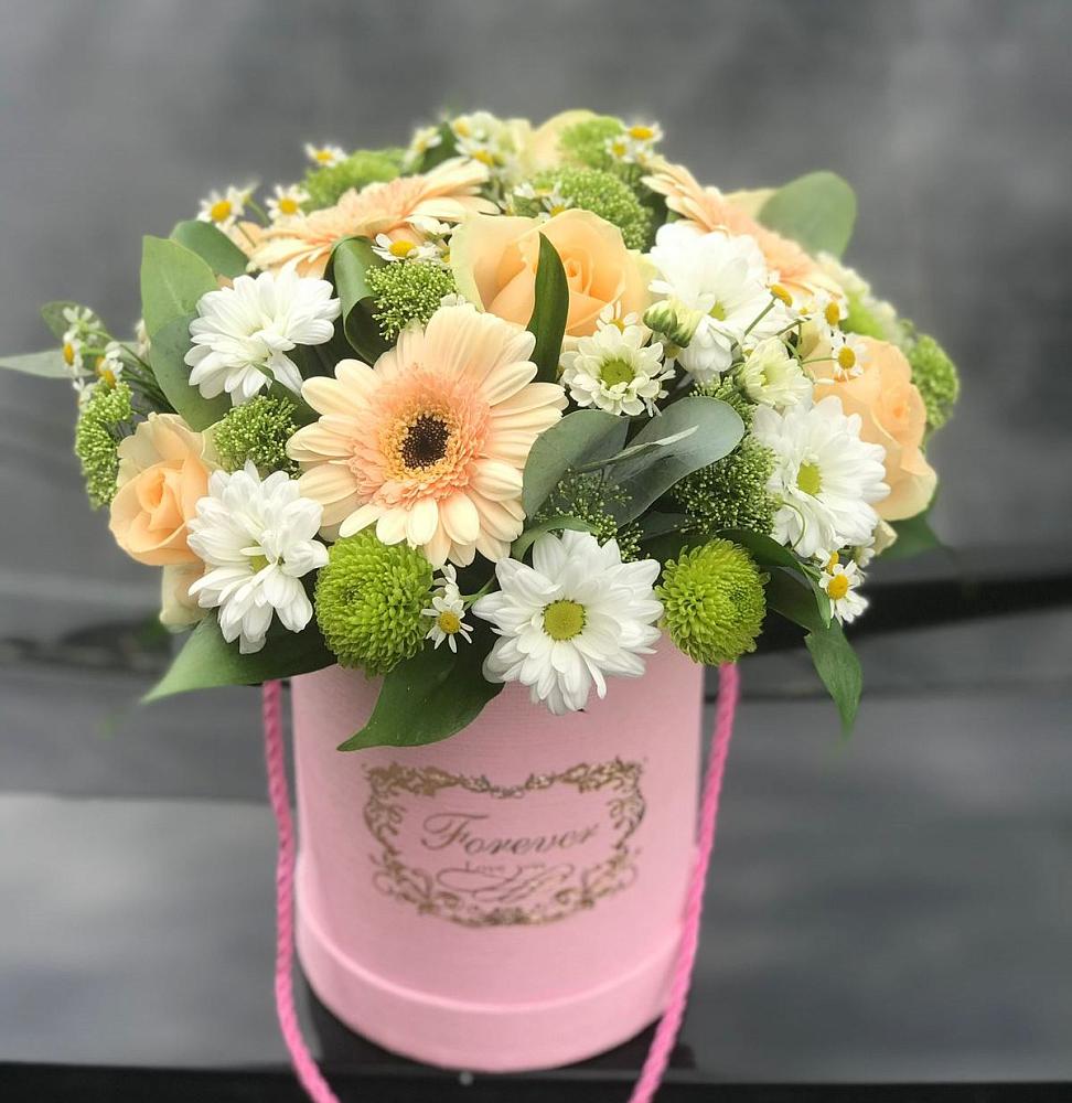 Цветочная композиция из Розы, Герберы и Хризантемы в шляпной коробке в Гнилом